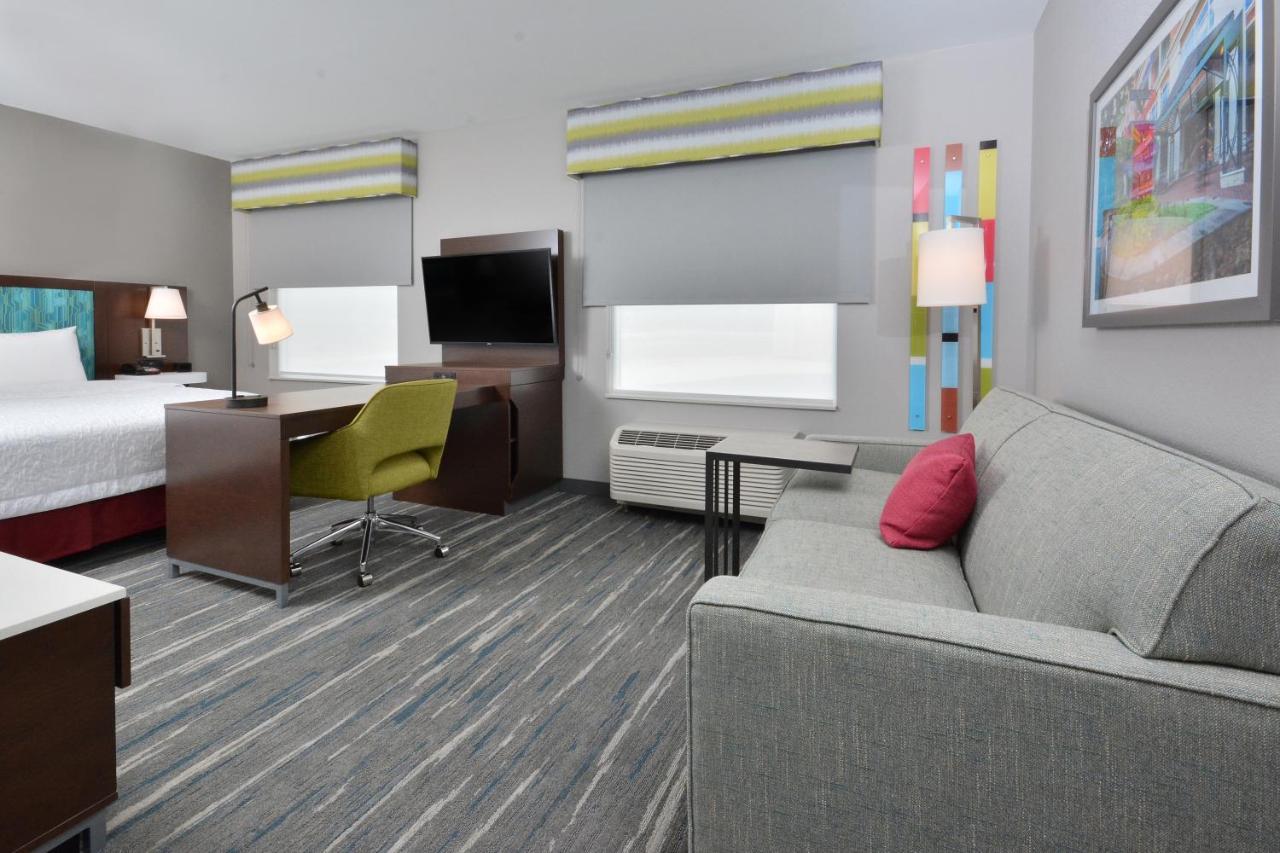 Hampton Inn & Suites Durham University Medical Center Екстериор снимка