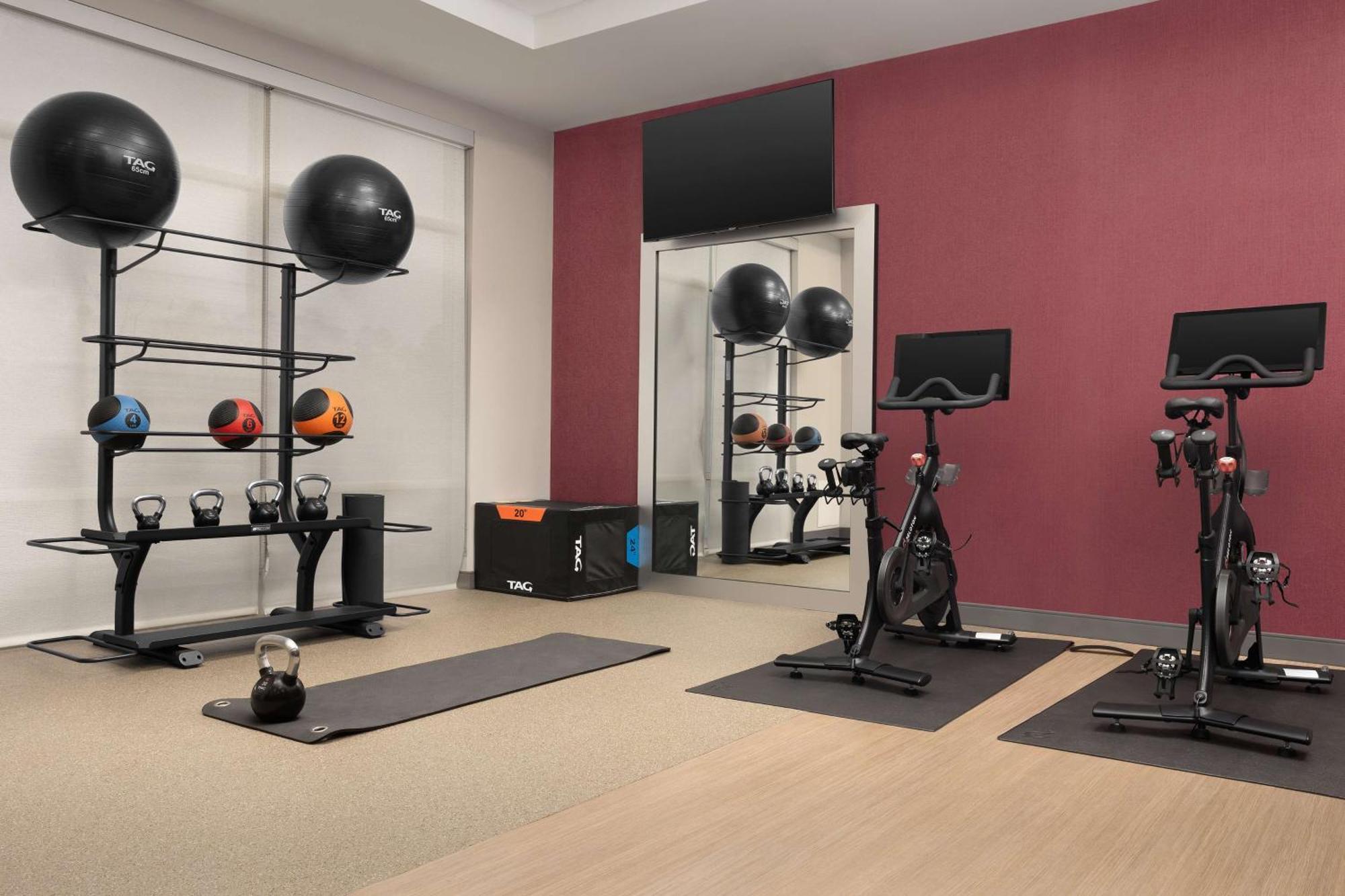 Hampton Inn & Suites Durham University Medical Center Екстериор снимка