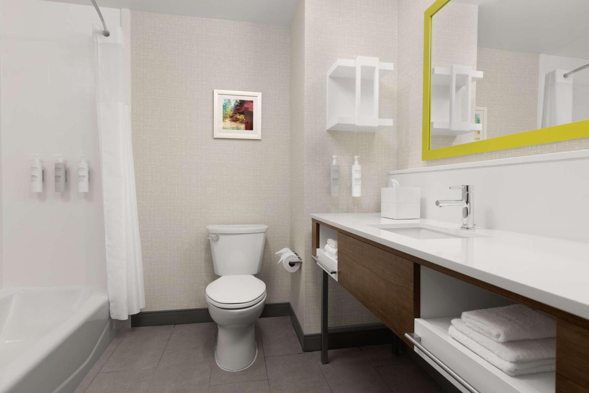 Hampton Inn & Suites Durham University Medical Center Екстериор снимка