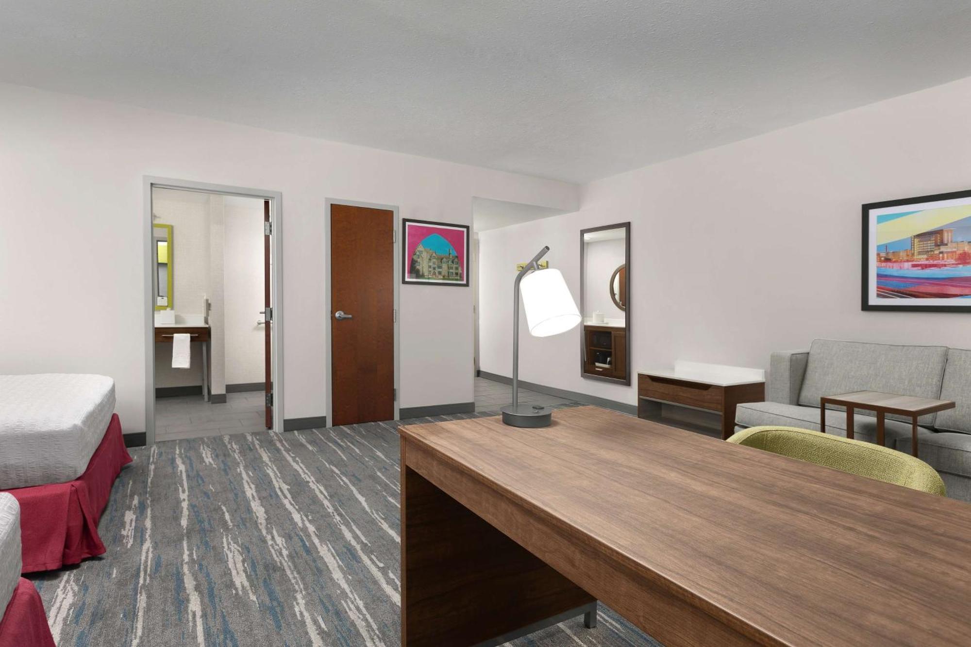 Hampton Inn & Suites Durham University Medical Center Екстериор снимка