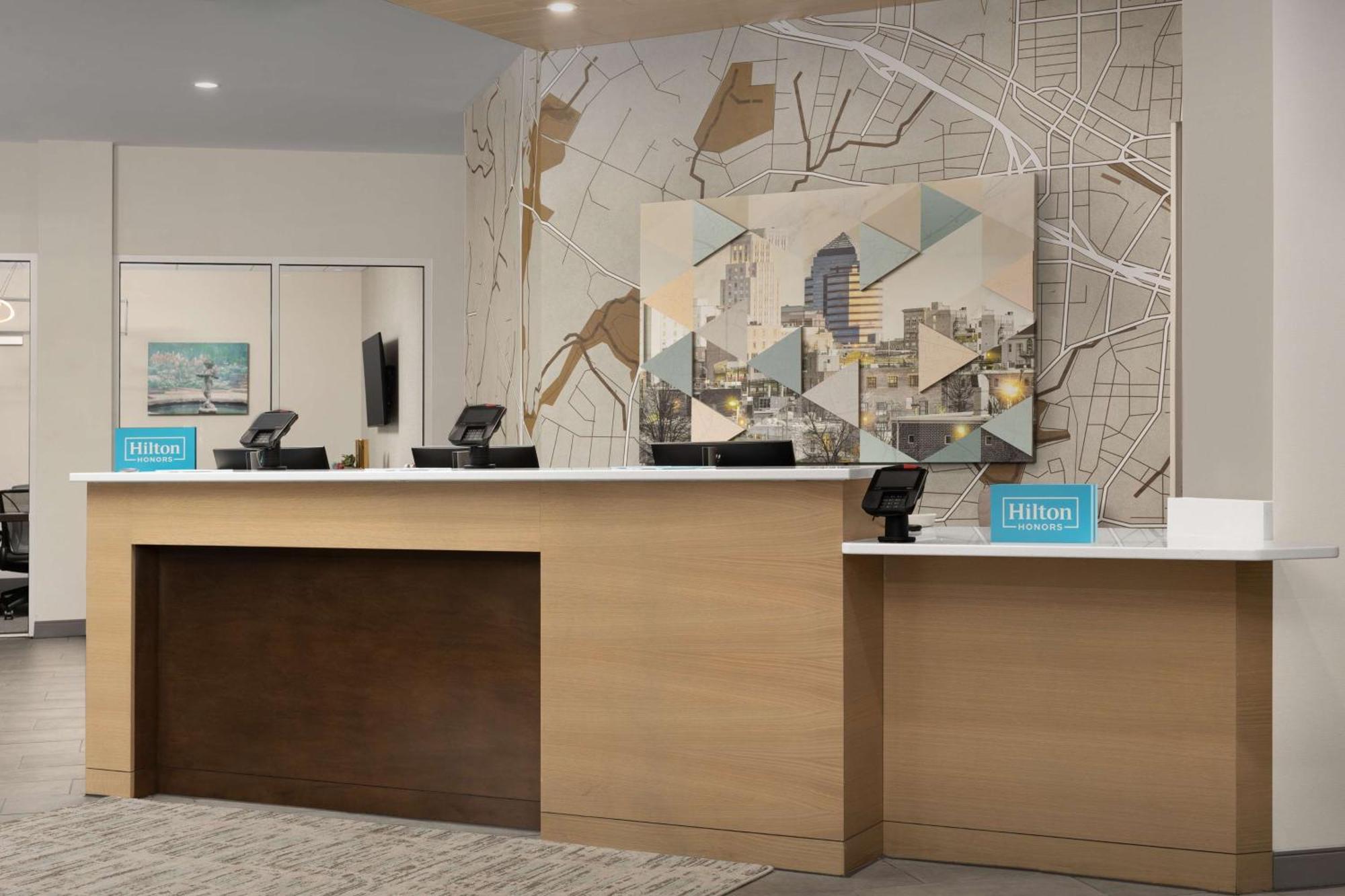 Hampton Inn & Suites Durham University Medical Center Екстериор снимка