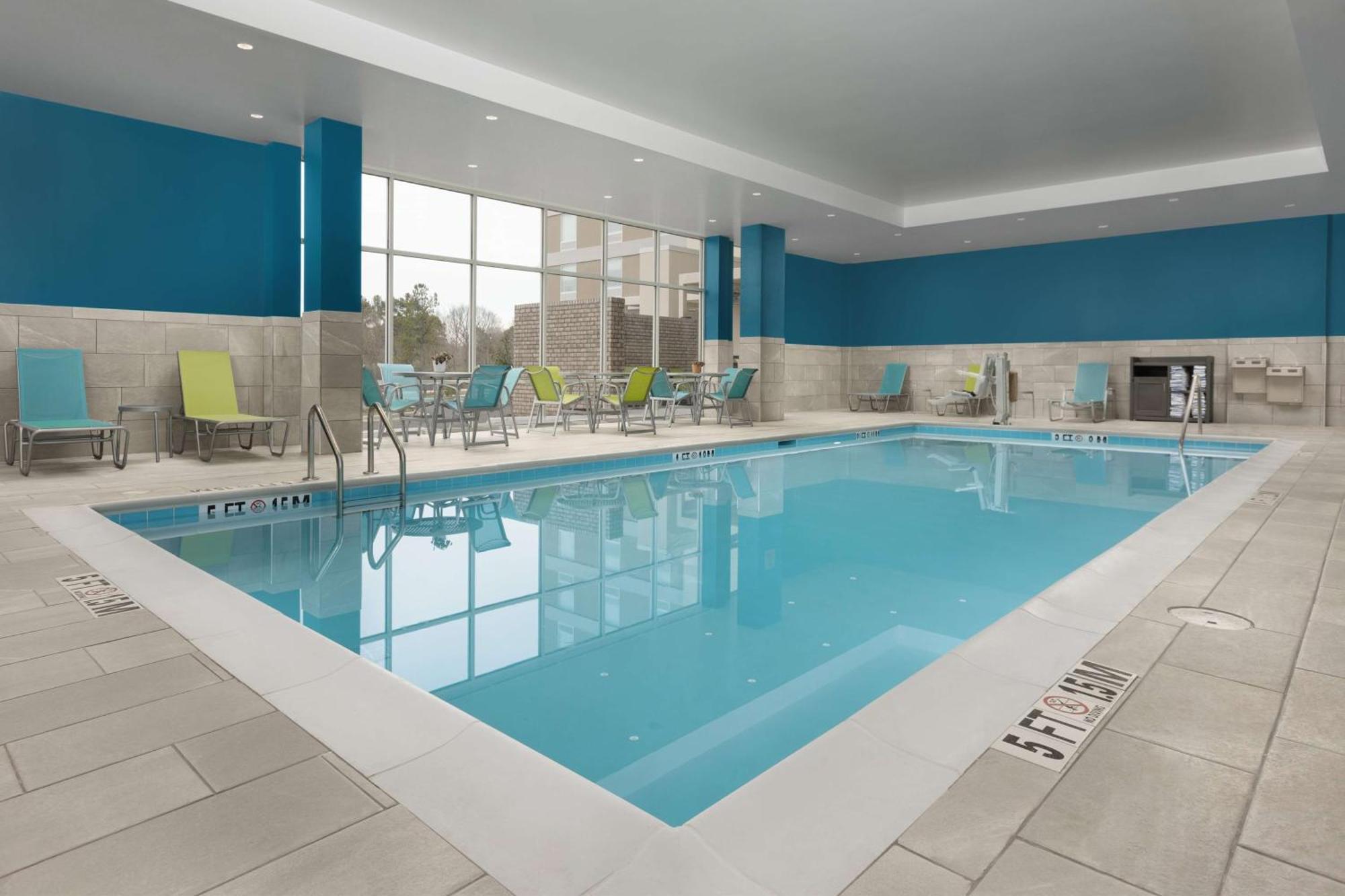 Hampton Inn & Suites Durham University Medical Center Екстериор снимка