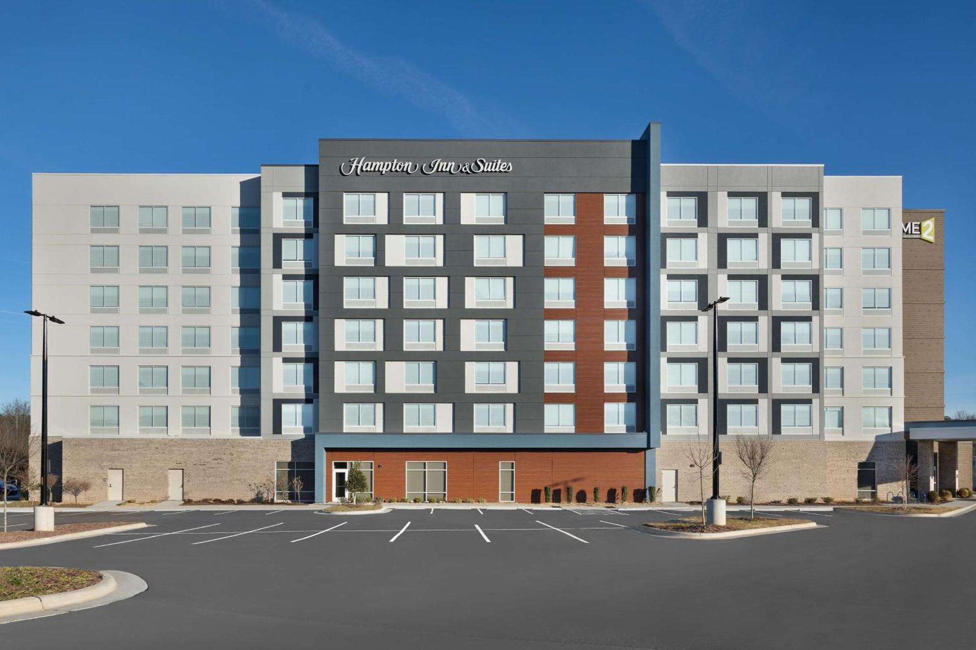 Hampton Inn & Suites Durham University Medical Center Екстериор снимка